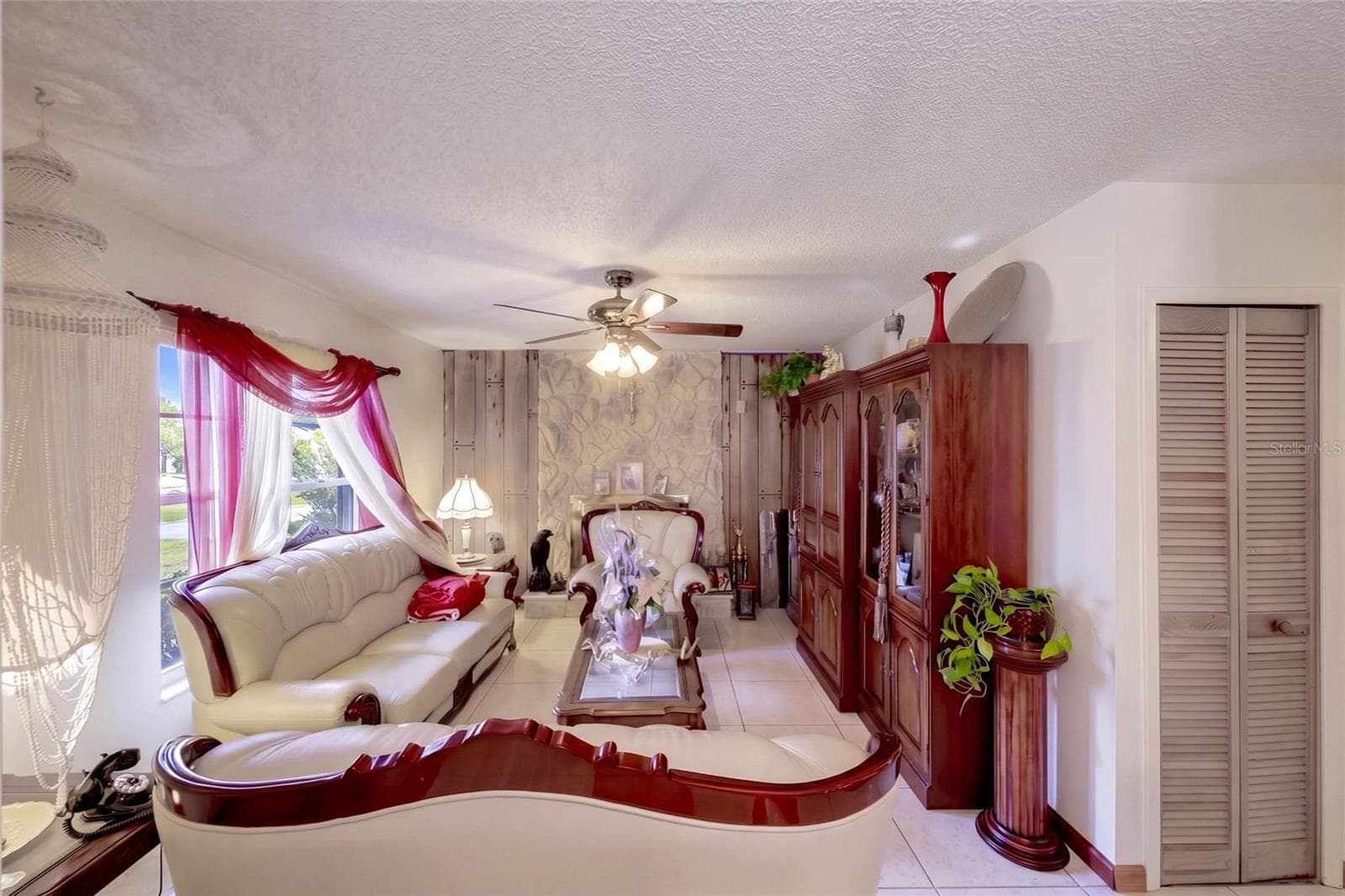 Single Family Residence at 2675 CLEARBROOK CIR, ORLANDO, photo 3 of 20
