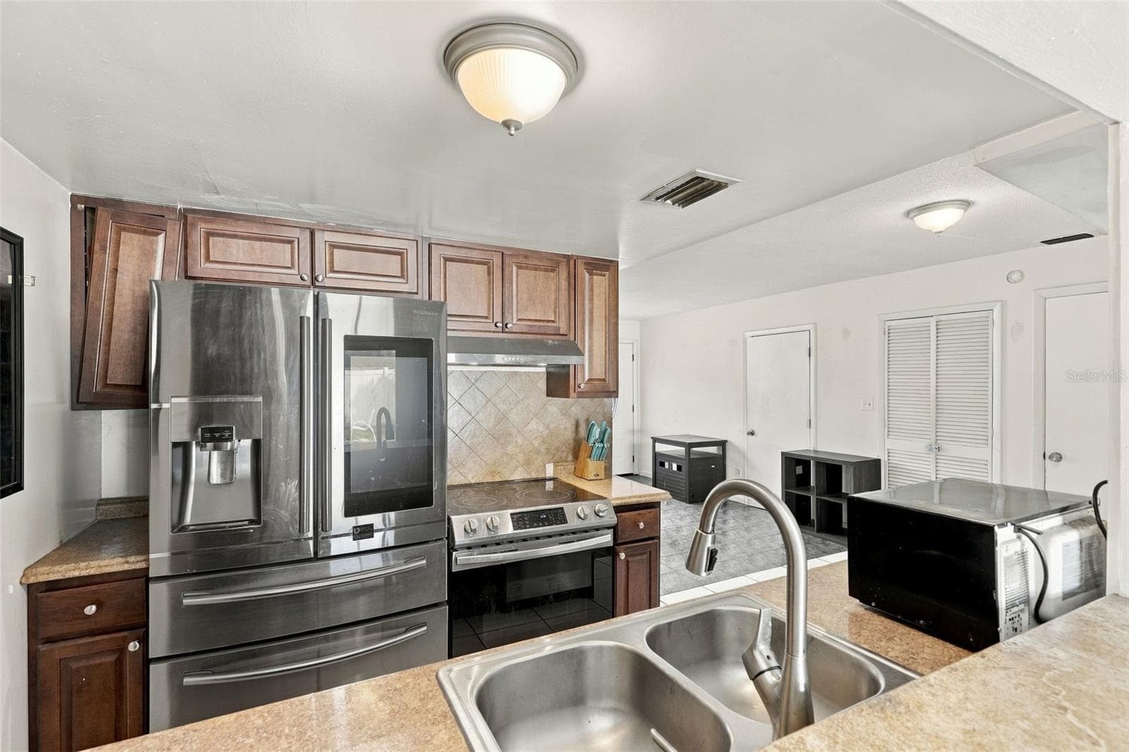 Single Family Residence at 631 JASMINE RD, CASSELBERRY, photo 3 of 28
