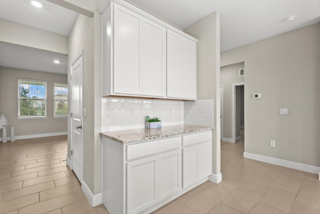 Single Family Residence at 5728 WOODLAND SAGE DR, SARASOTA, photo 11 of 46