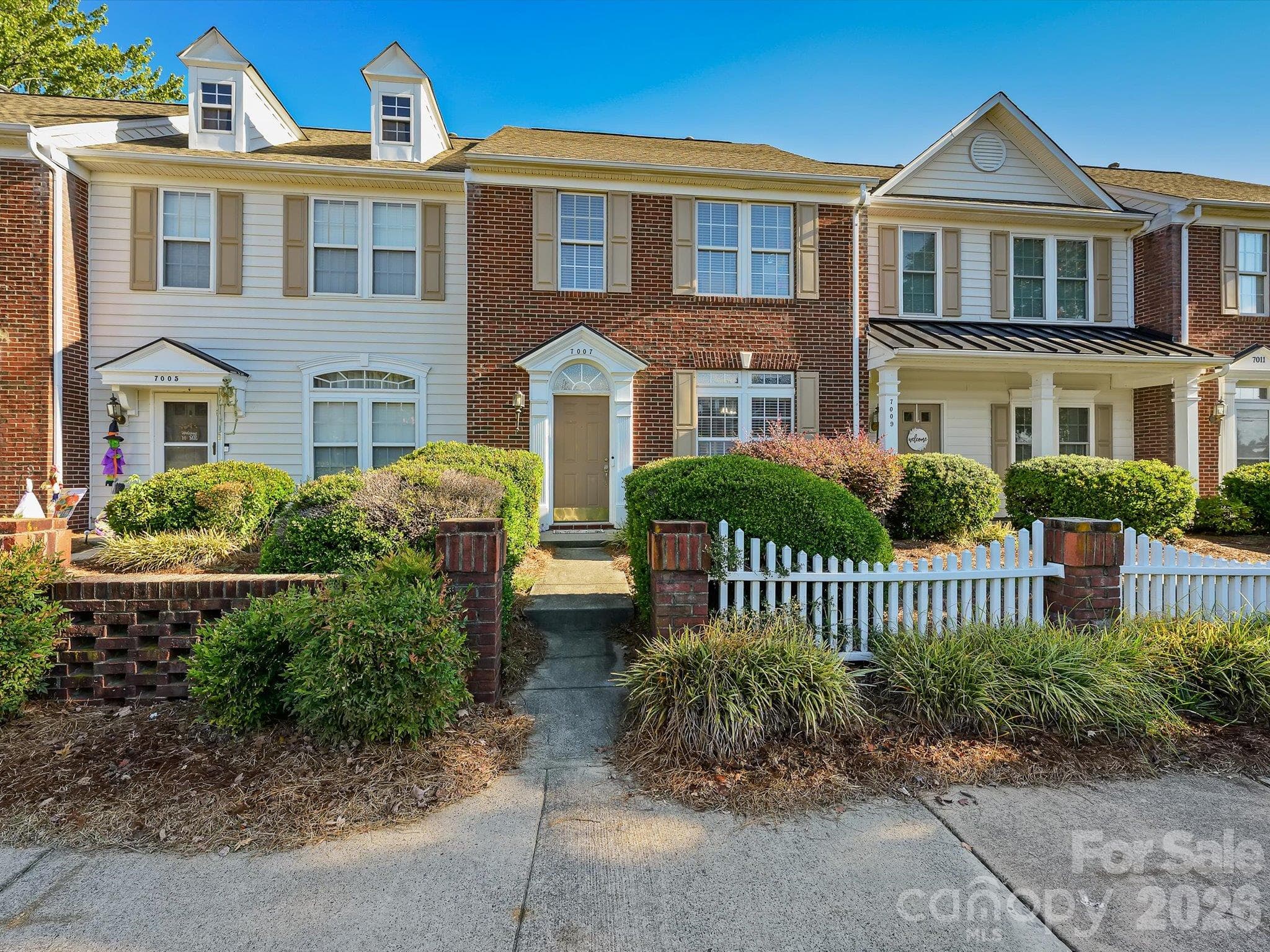 7007 Creft Circle