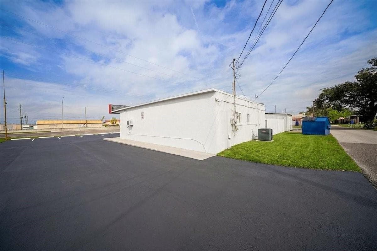 Mixed Use at 201 US HIGHWAY 41 BYP S, VENICE, photo 37 of 41