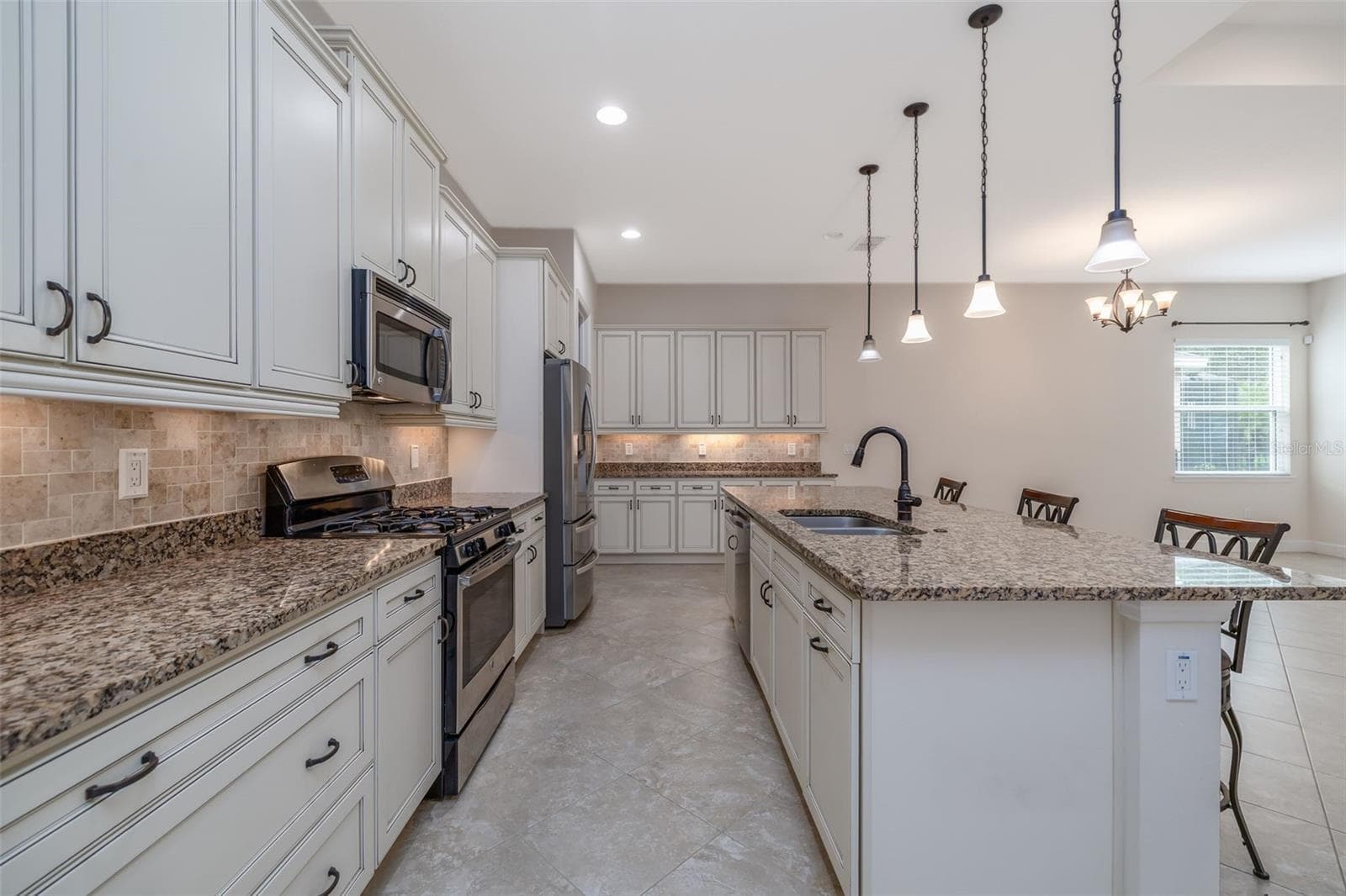 Single Family Residence at 1076 GARDENSHIRE LN, DELAND, photo 24 of 51