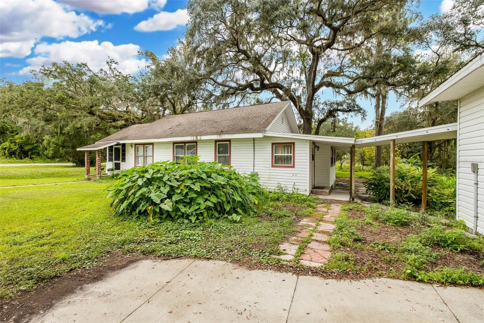Single Family Residence at 1205 S MAIN ST, BROOKSVILLE, photo 8 of 50