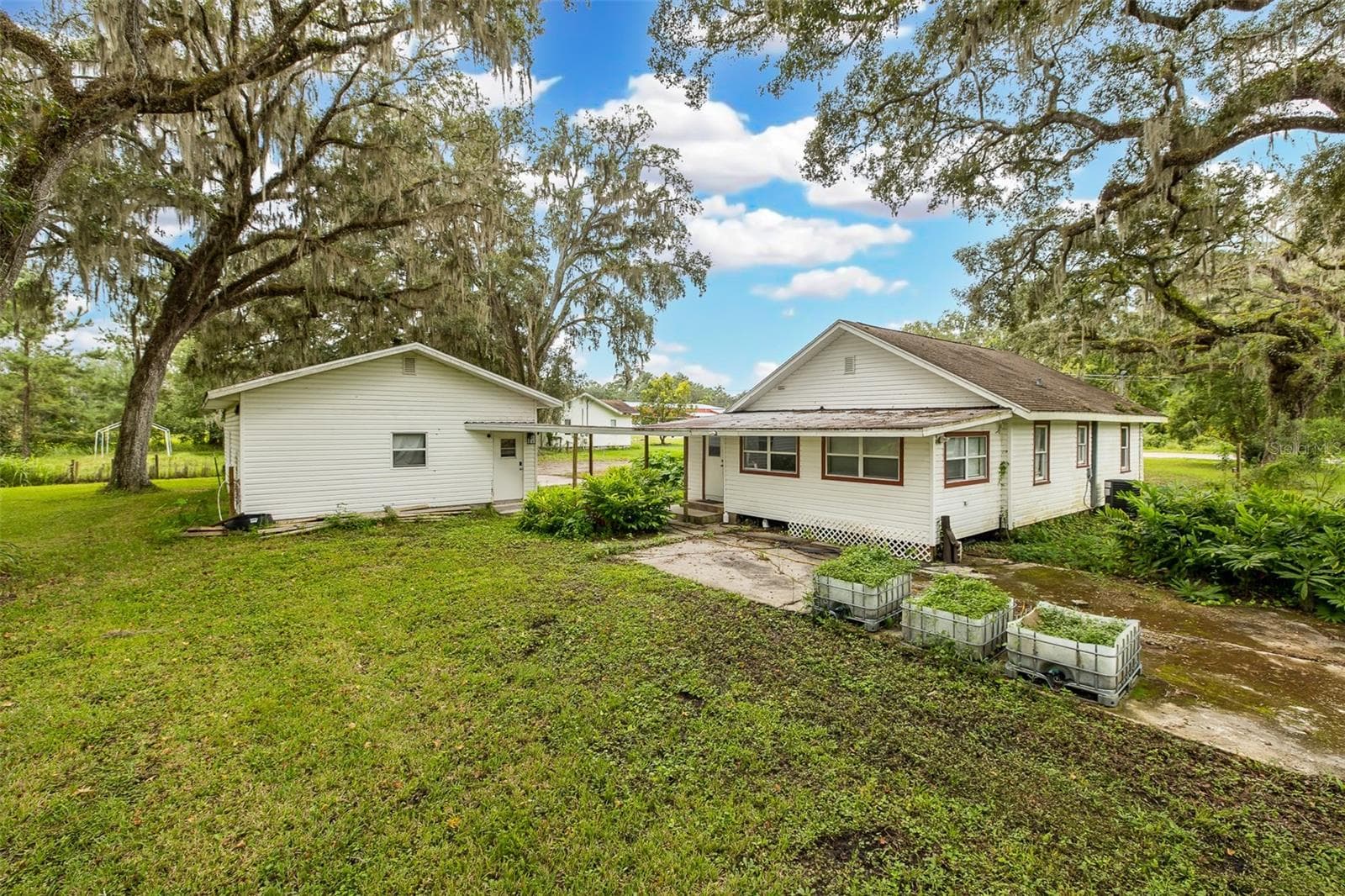 Single Family Residence at 1205 S MAIN ST, BROOKSVILLE, photo 40 of 50