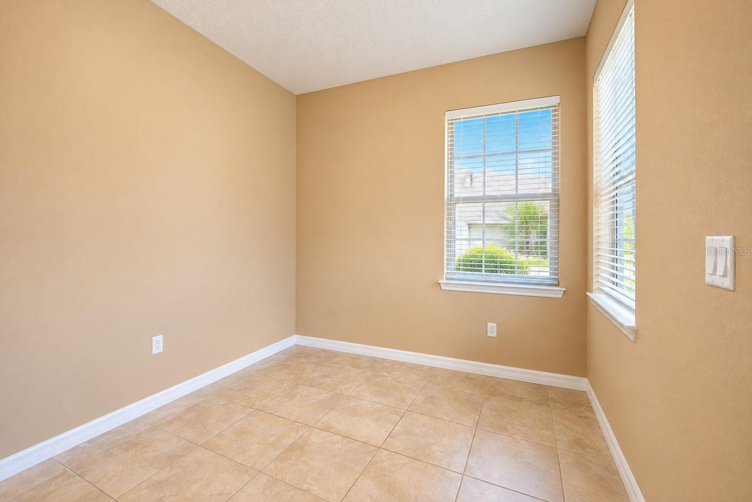 Front Den area to the right as you enter - 120 MONTORO, DAVENPORT
