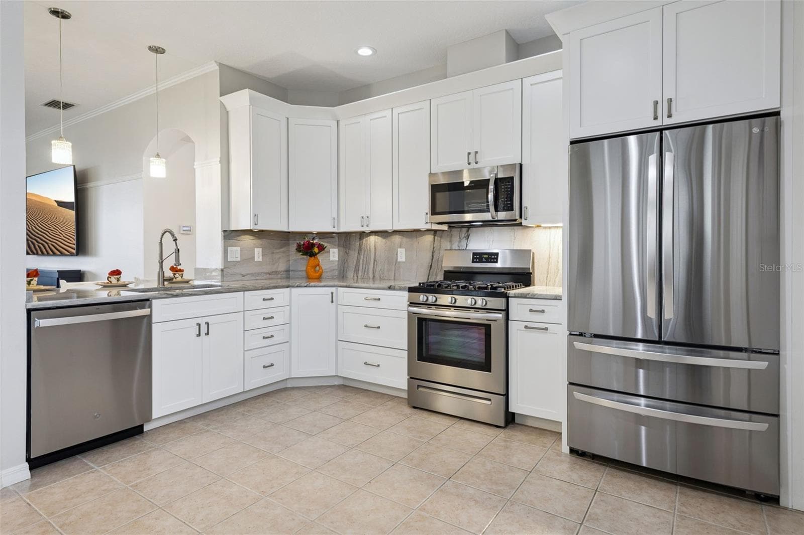 Single Family Residence at 3300 SARATOGA DR, TAVARES, photo 15 of 42