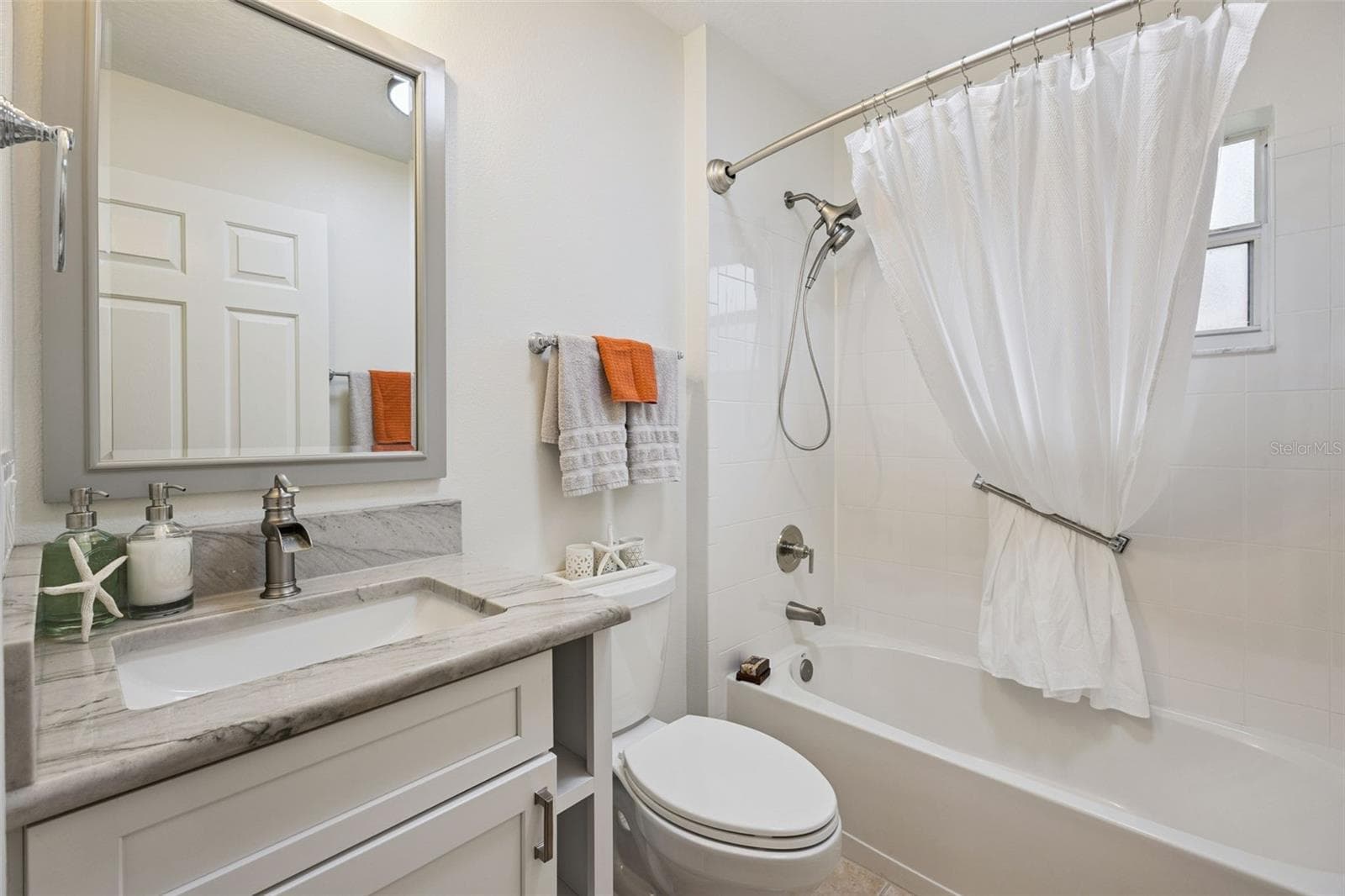 Single Family Residence at 3300 SARATOGA DR, TAVARES, photo 31 of 42