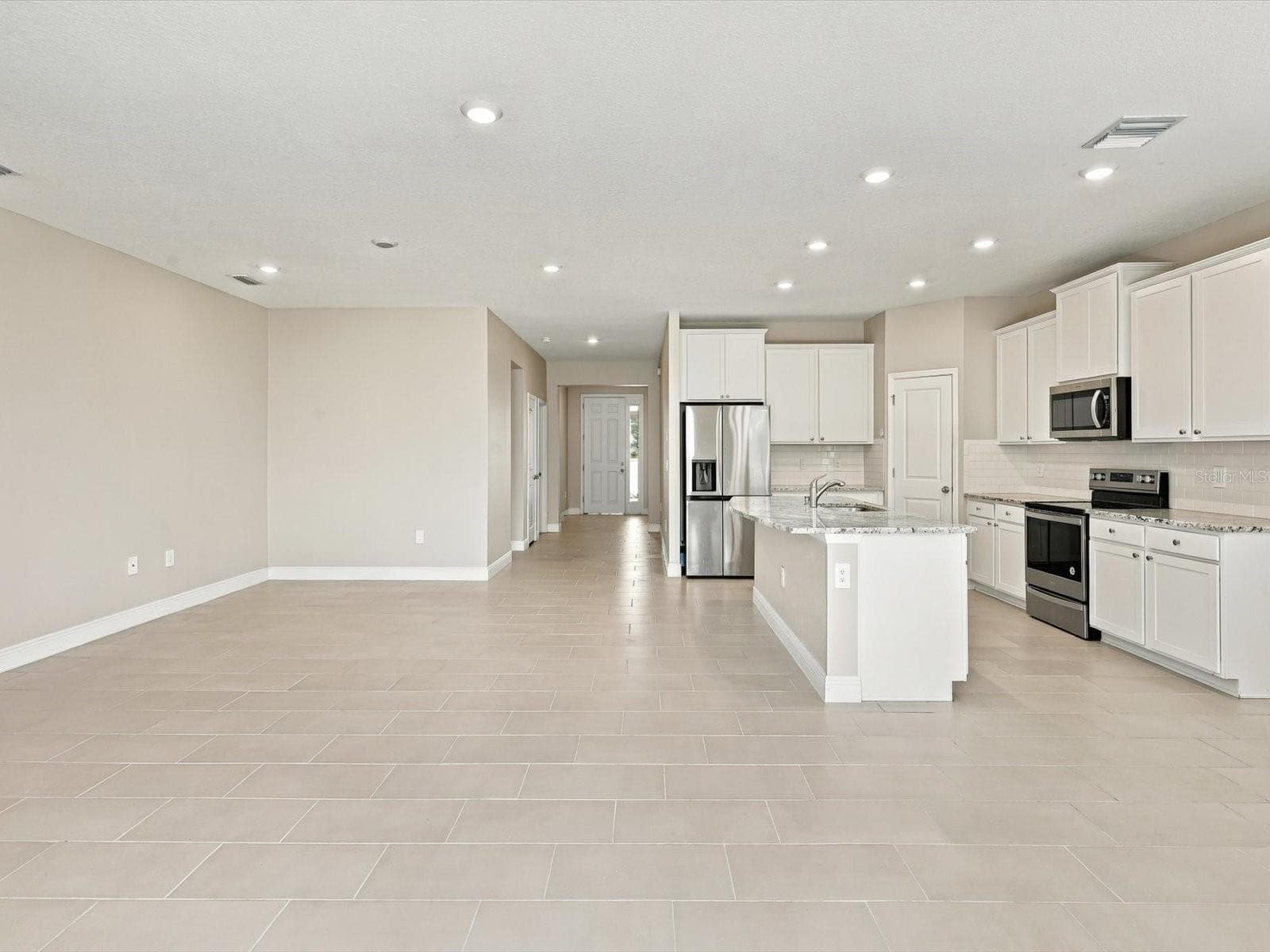 Single Family Residence at 17758 CANTARINA CV, LAKEWOOD RANCH, photo 12 of 51