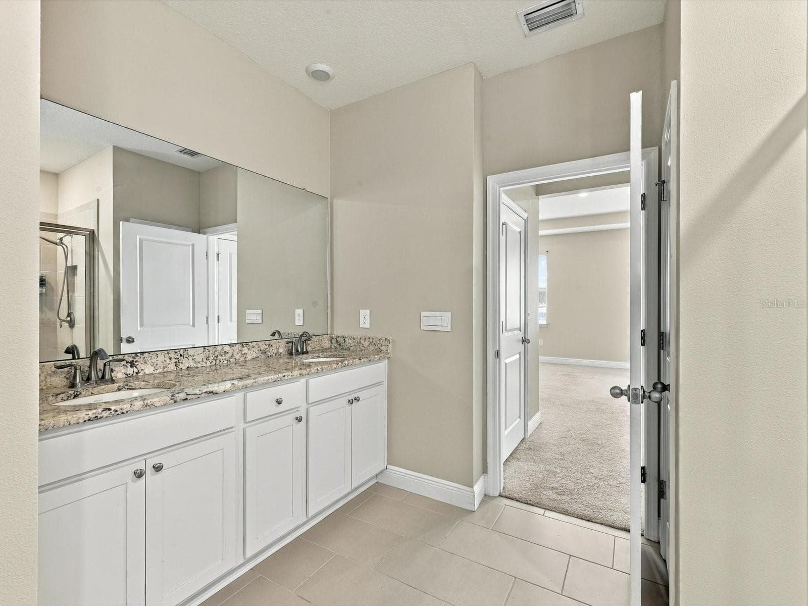 Single Family Residence at 17758 CANTARINA CV, LAKEWOOD RANCH, photo 26 of 51