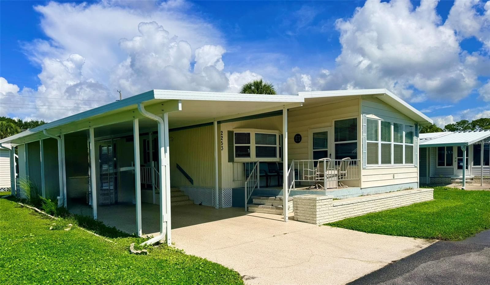 Manufactured Home at 2253 PIAZZA DR, SARASOTA, photo 3 of 31