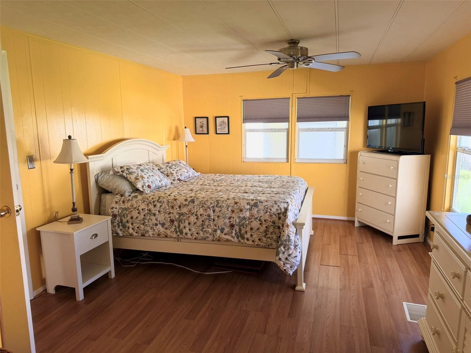Manufactured Home at 2253 PIAZZA DR, SARASOTA, photo 15 of 31