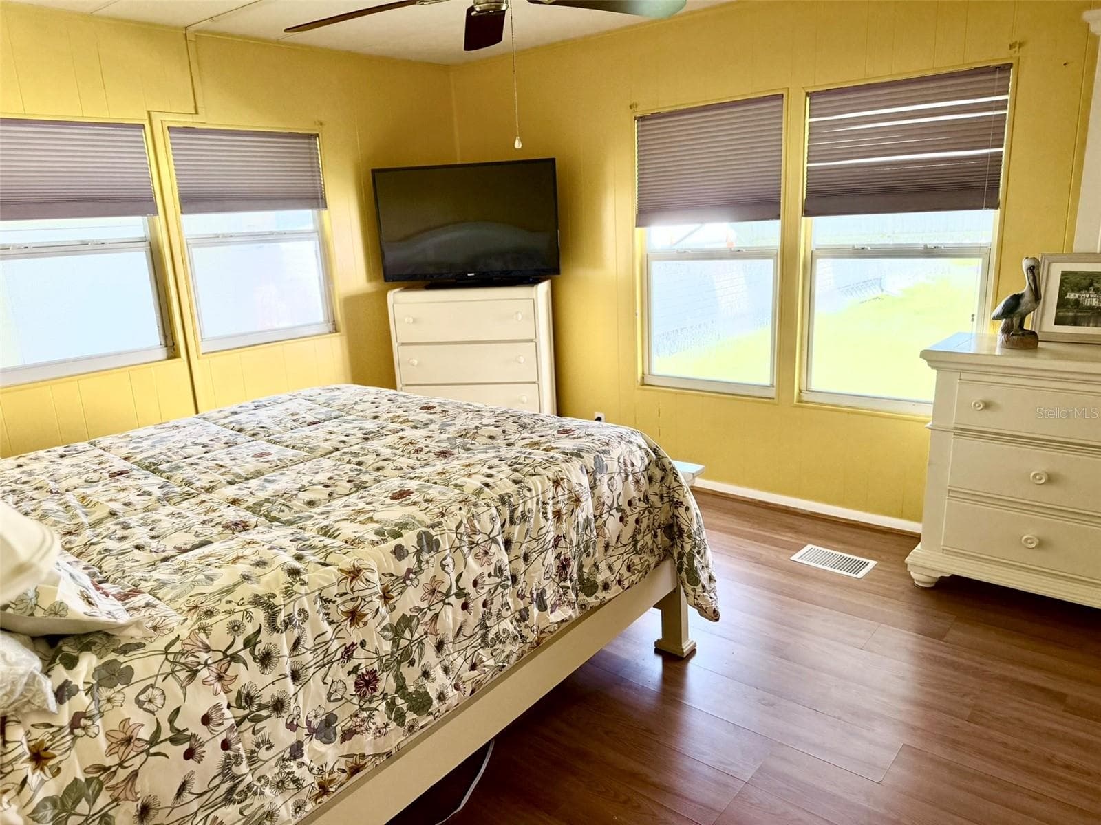 Manufactured Home at 2253 PIAZZA DR, SARASOTA, photo 16 of 31