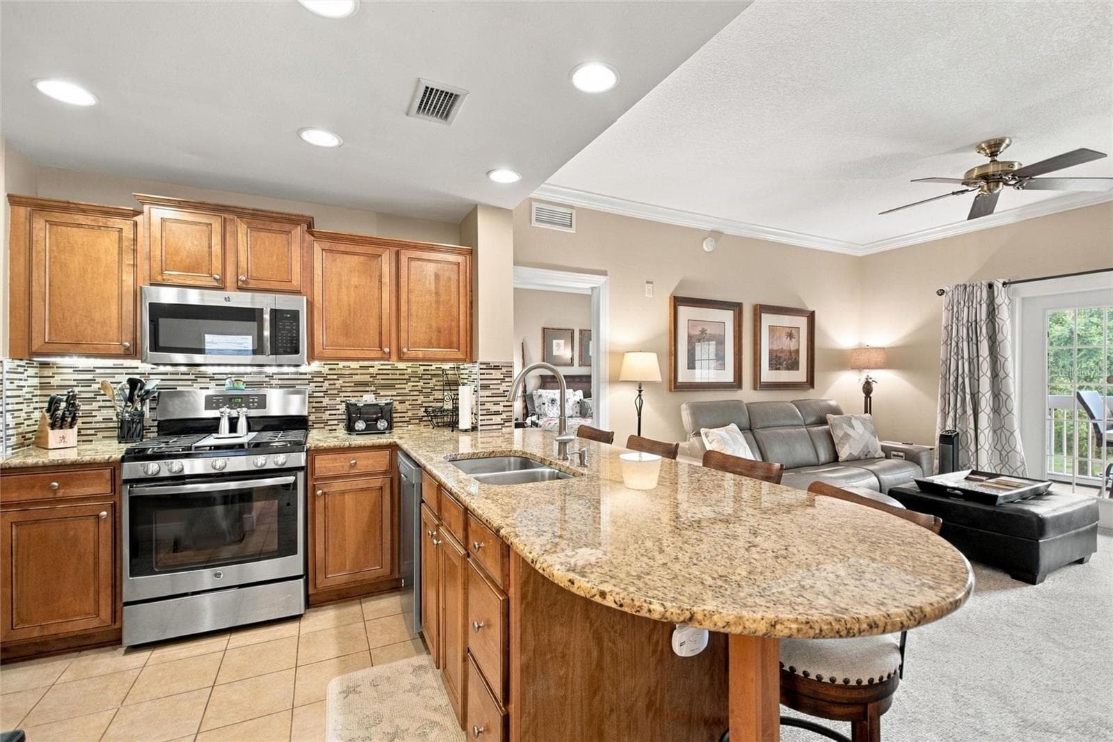 Condominium at 7697 HERITAGE CROSSING WAY #201, KISSIMMEE, photo 6 of 61