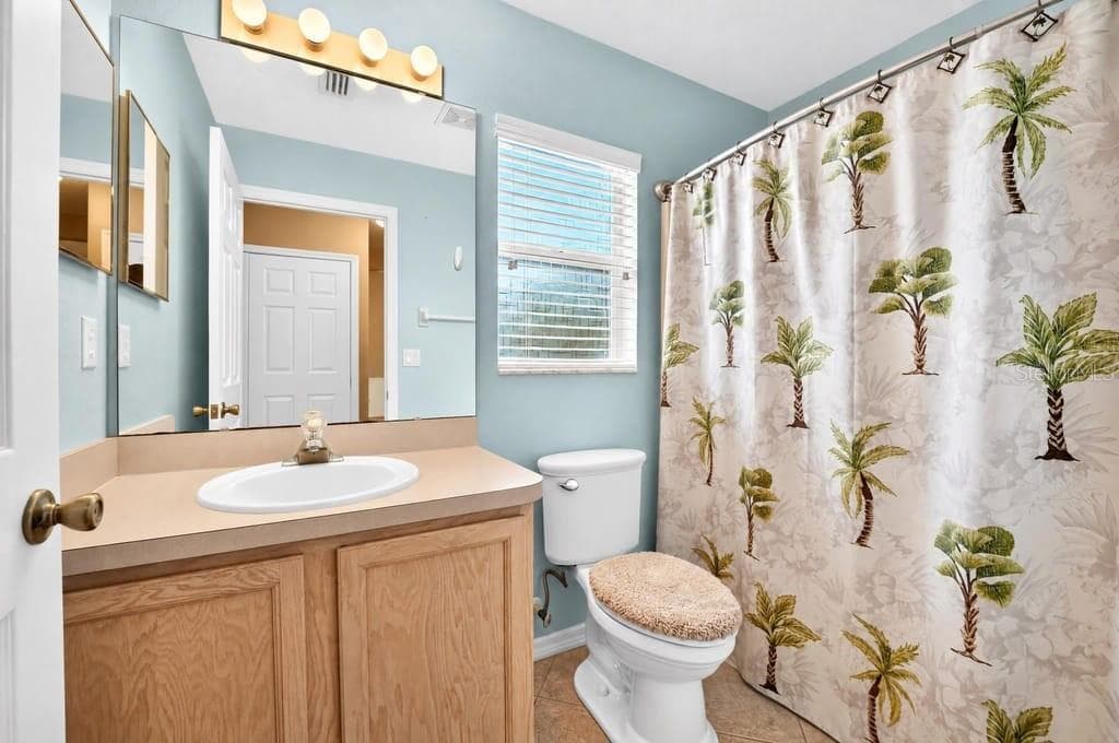 hall bathroom - 2316 WILLOW OAK DR, EDGEWATER