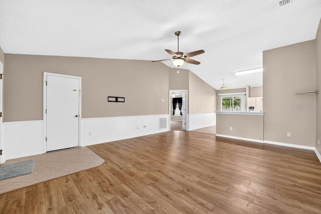 living room - 2316 WILLOW OAK DR, EDGEWATER