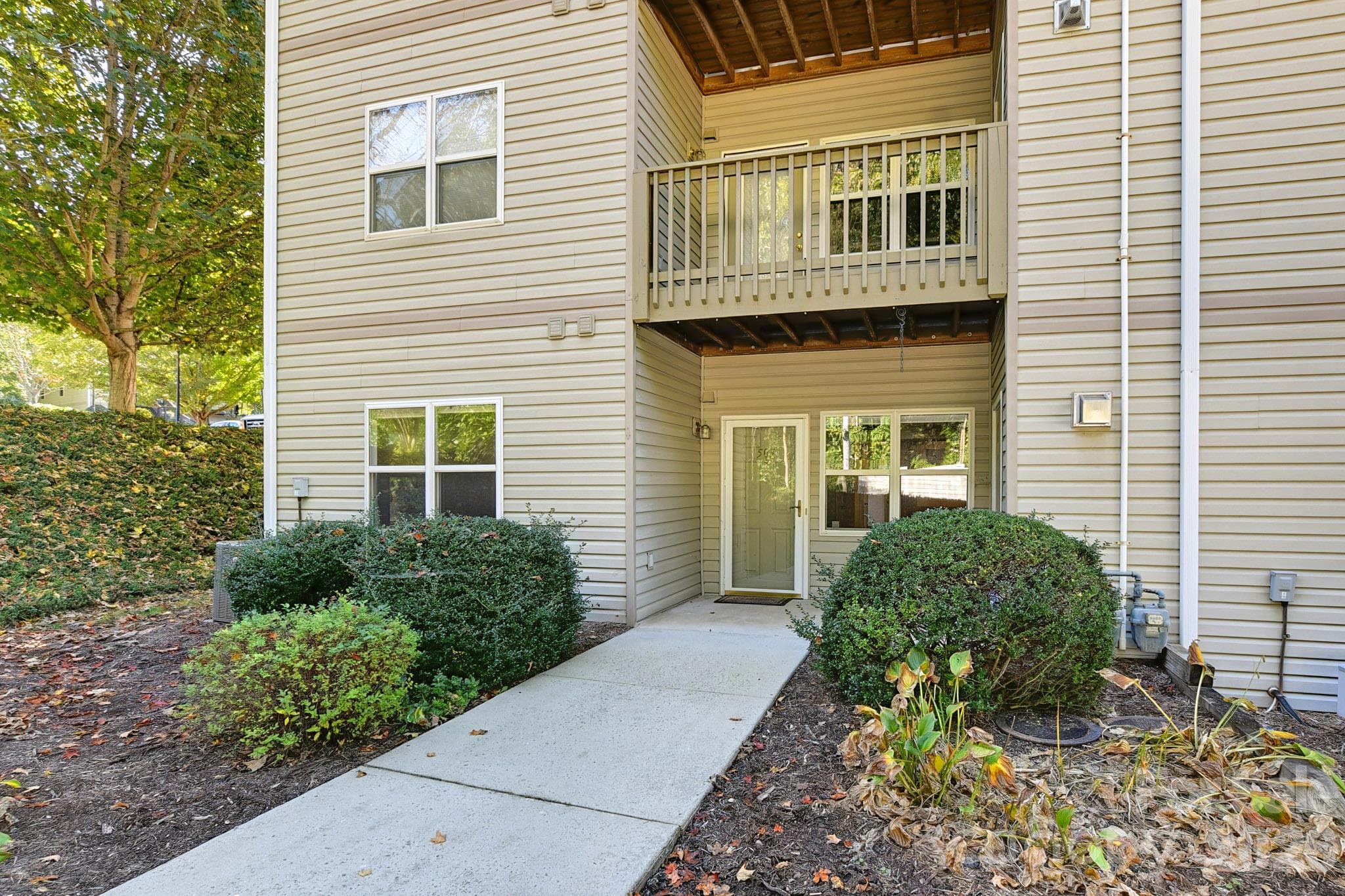 505 Carlyle Way