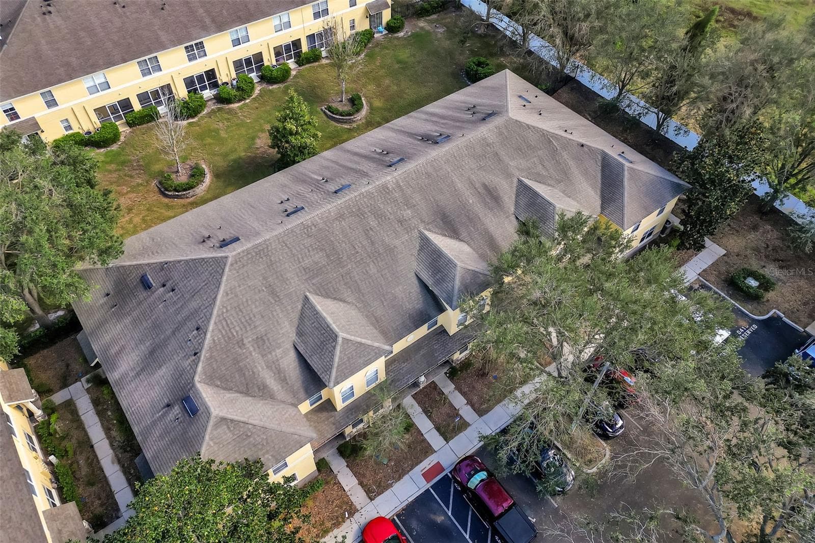 OVERHEAD DRONE - 209 DRAW BRIDGE LN, VALRICO
