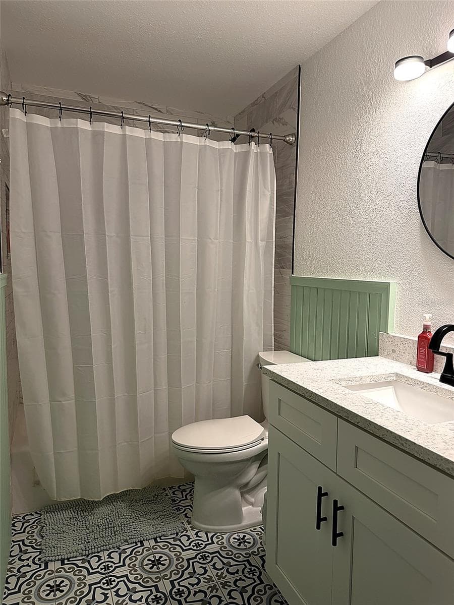 Single Family Residence at 305 W WELLINGTON DR, LAKELAND, photo 7 of 19