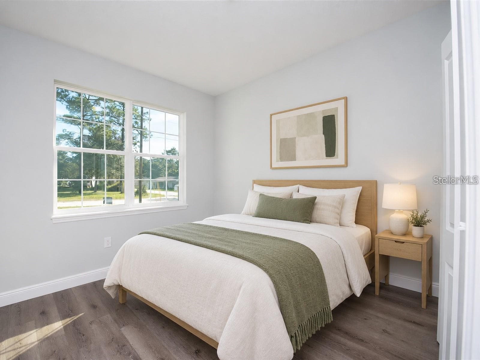 Virtually staged - 2433 AVENUE F NW, WINTER HAVEN