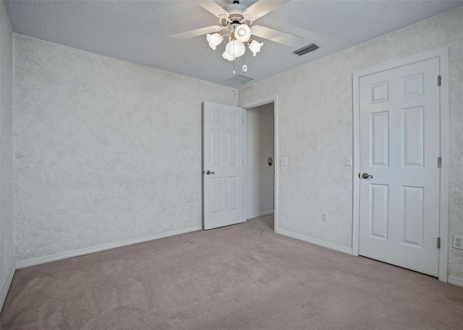 Bedroom 2 - 930 RAMOS DR, THE VILLAGES