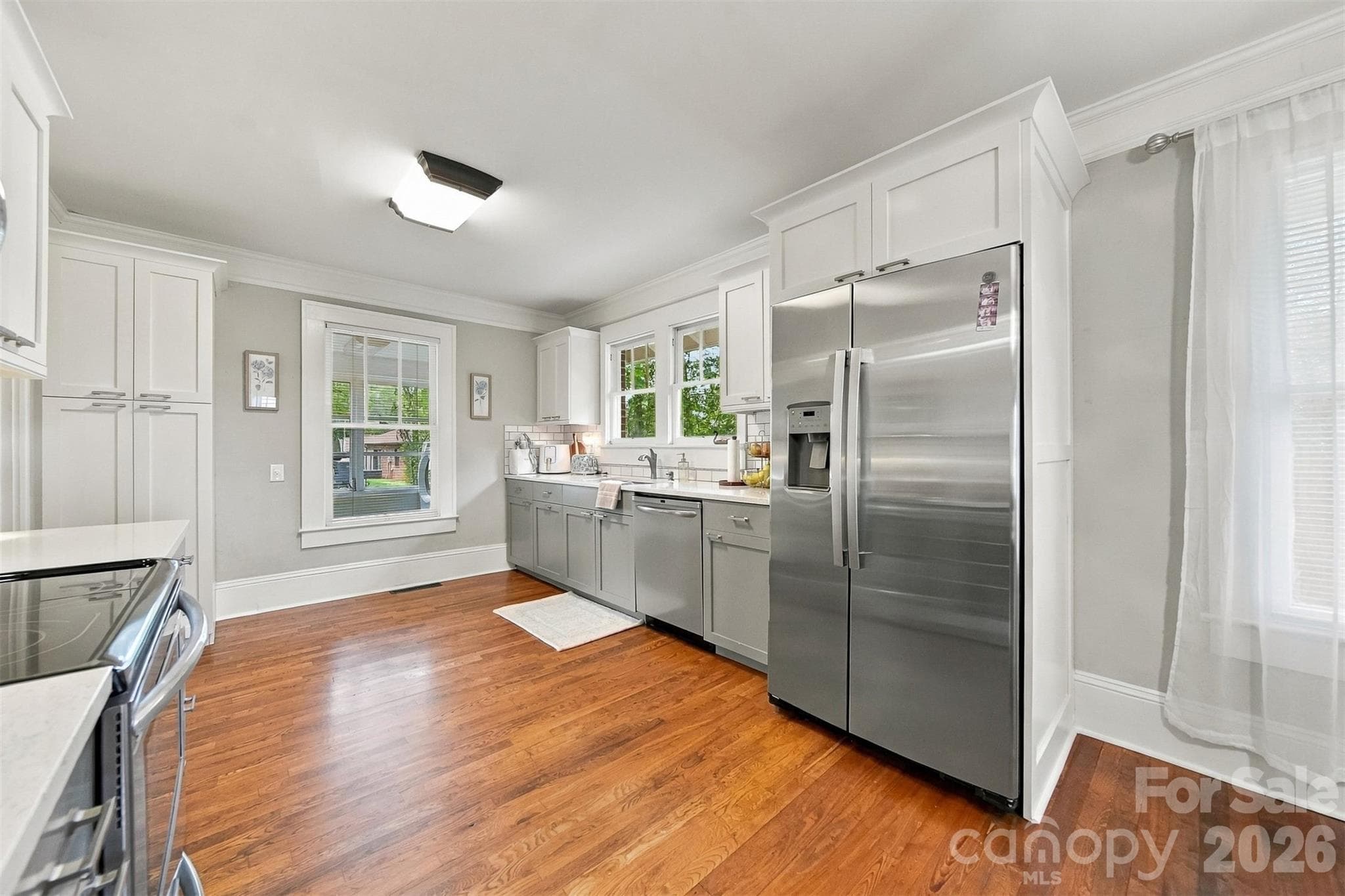No elbow bumping in this kitchen - 1339 5th Street NE, Hickory