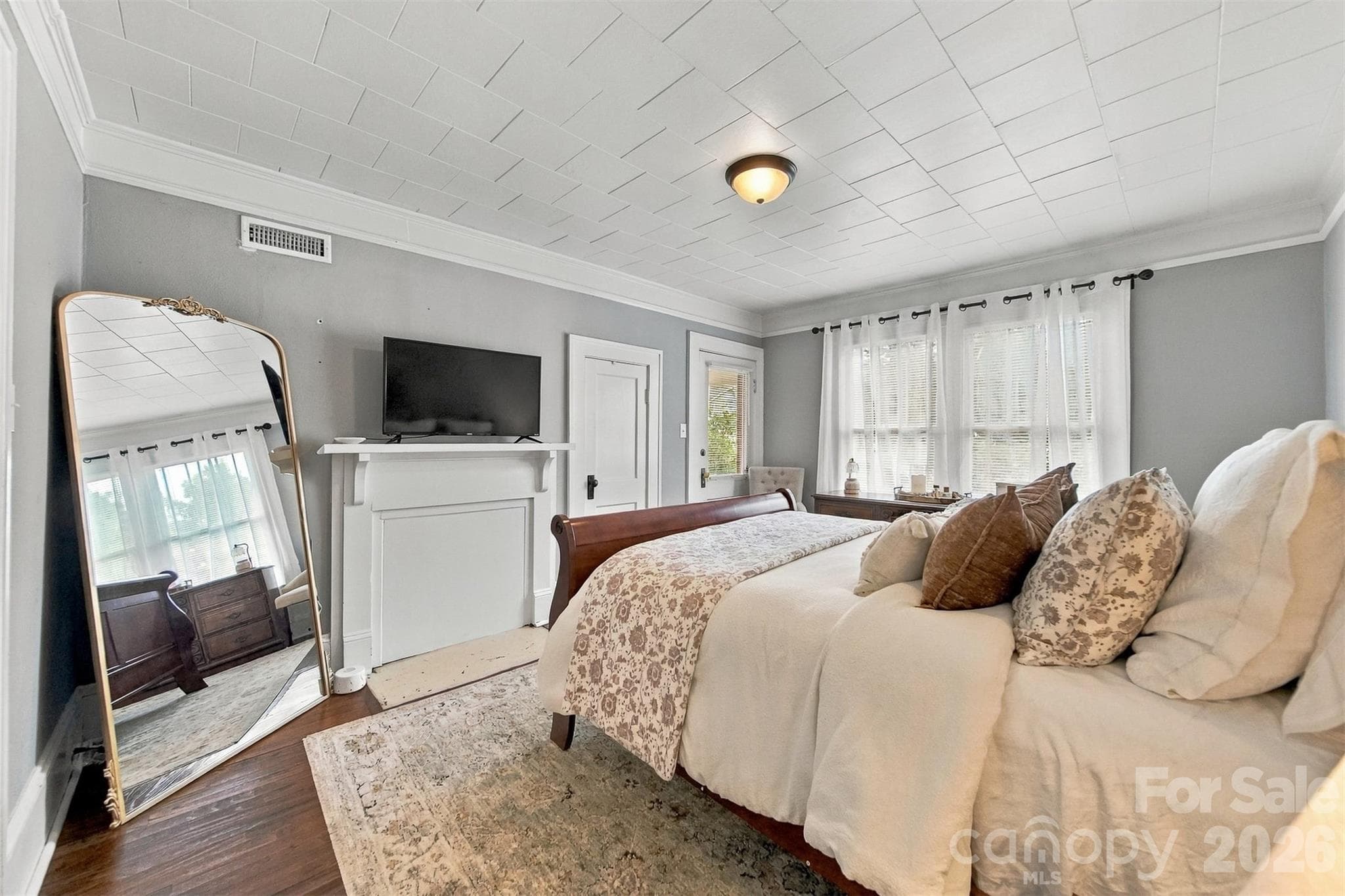 Single Family Residence at 1339 5th Street NE, Hickory, photo 15 of 33