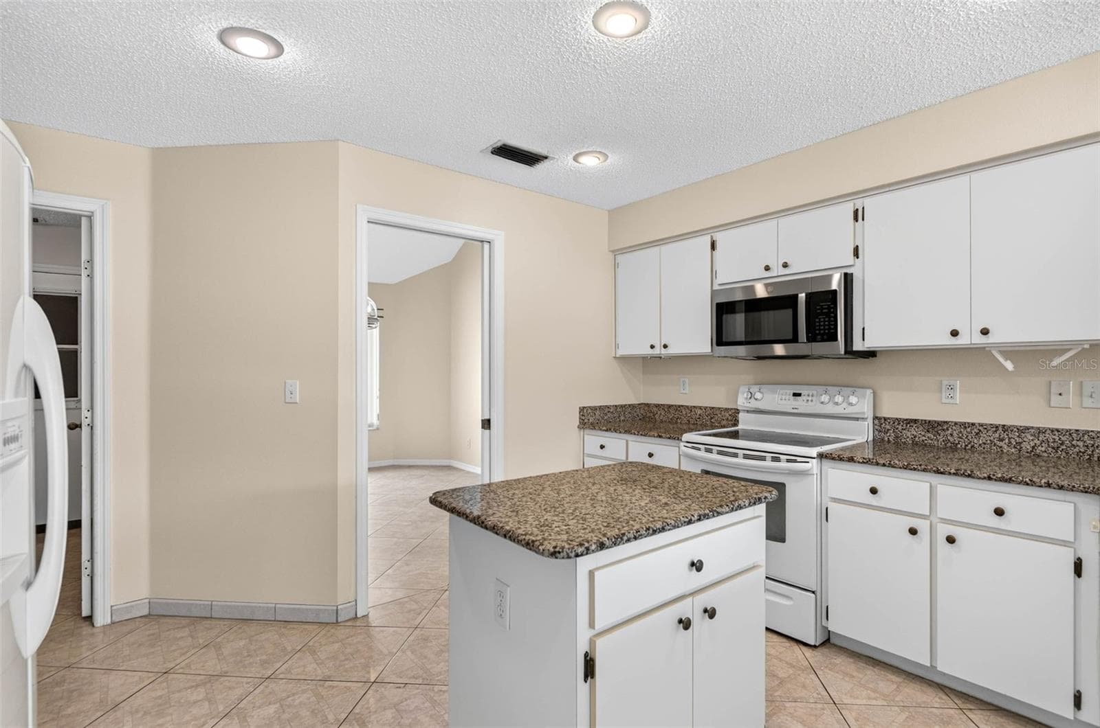 Single Family Residence at 1704 TREMONT CT, SUN CITY CENTER, photo 16 of 55