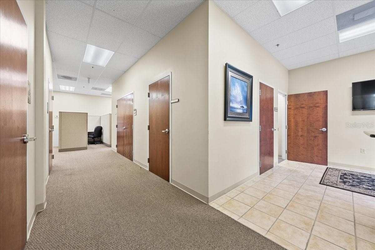 Front Hallway - 8222 118TH AVE #600, LARGO