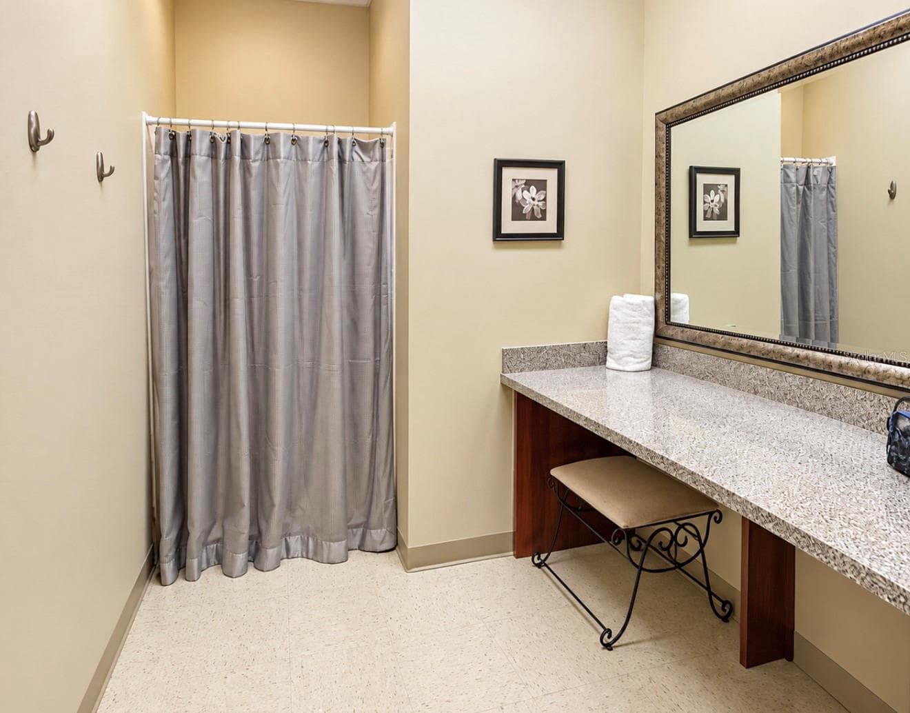 Shower room - 8222 118TH AVE #600, LARGO