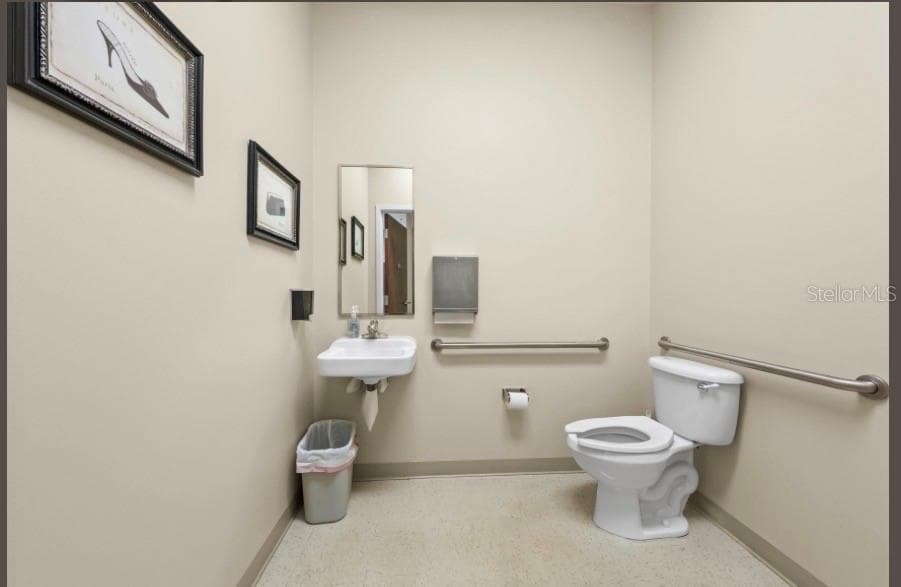 AI Rendering redesigned existing bathroom - 8222 118TH AVE #600, LARGO
