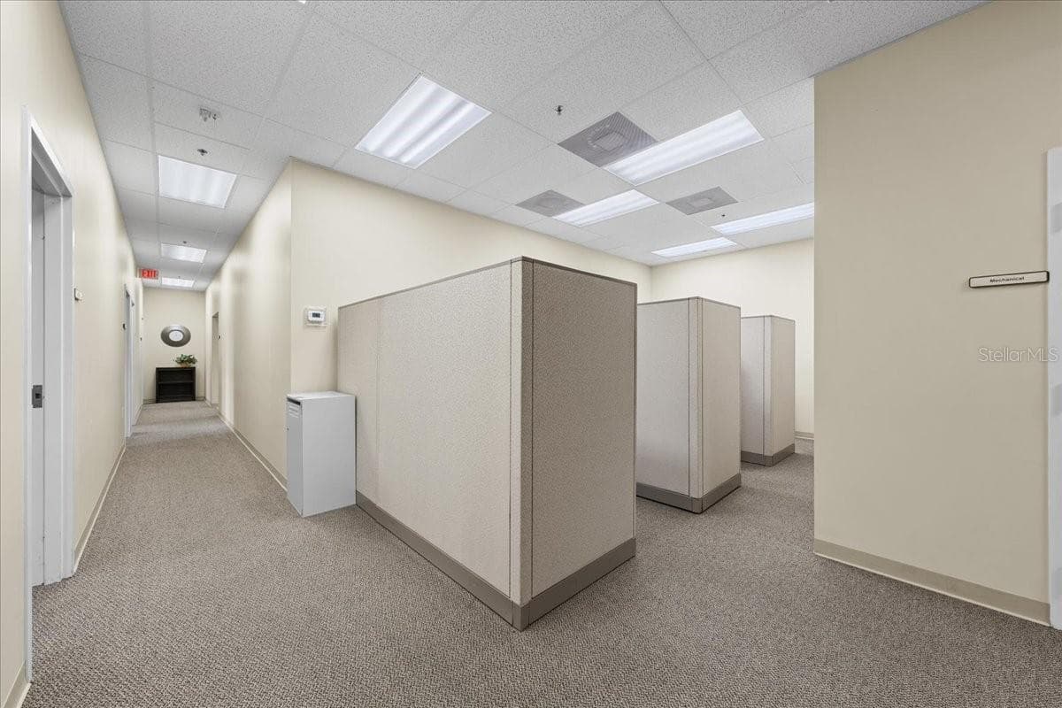 interior cubicle area - 8222 118TH AVE #600, LARGO