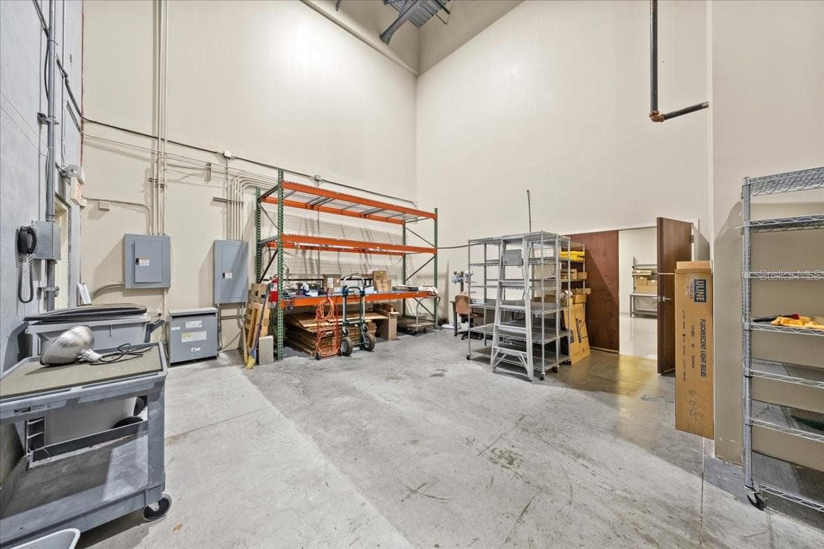 fully air conditioned warehouse - 8222 118TH AVE #600, LARGO