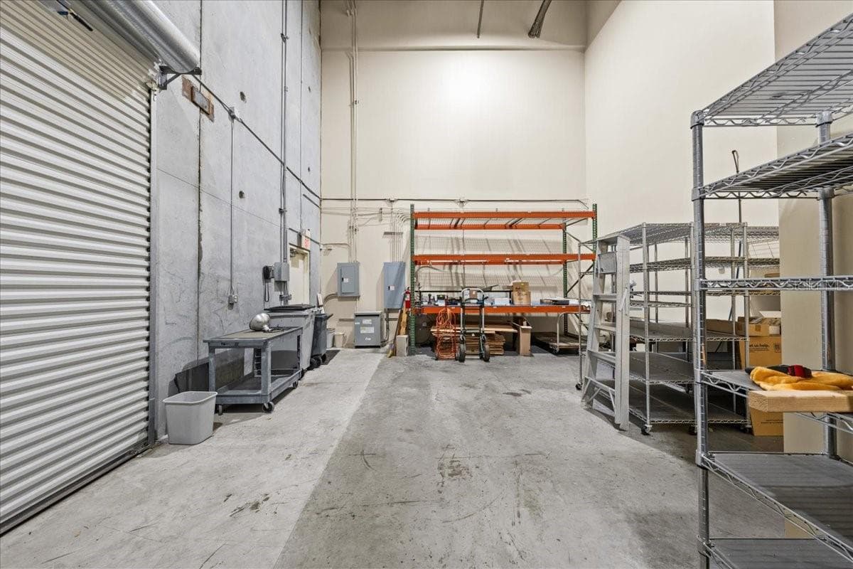 same fully air conditioned warehouse with 3-phase power - 8222 118TH AVE #600, LARGO