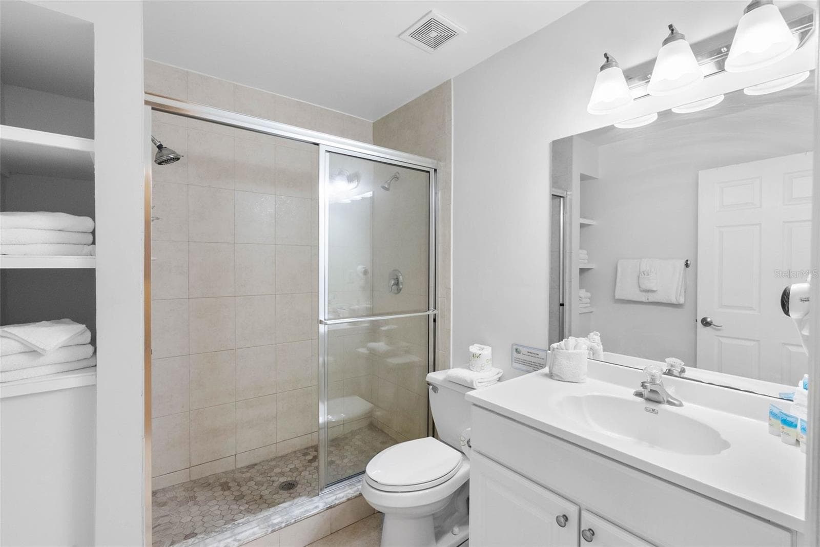 Condo - Hotel at 19417 GULF BLVD #D206, INDIAN SHORES, photo 15 of 27