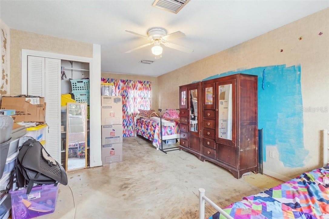 Spareroom 2 - 360 S Inglis AVE, INGLIS FL 34449