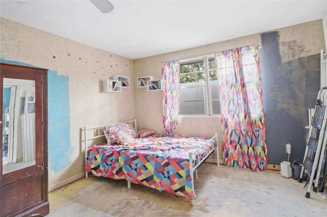 Spareroom 2 - 360 S Inglis AVE, INGLIS FL 34449
