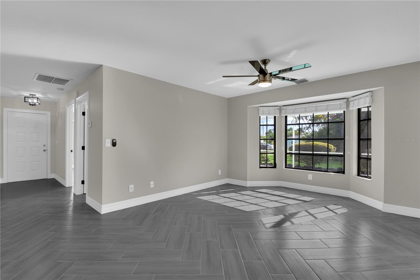 4838 living area - 4836-4838 MARINE DR, CAPE CORAL