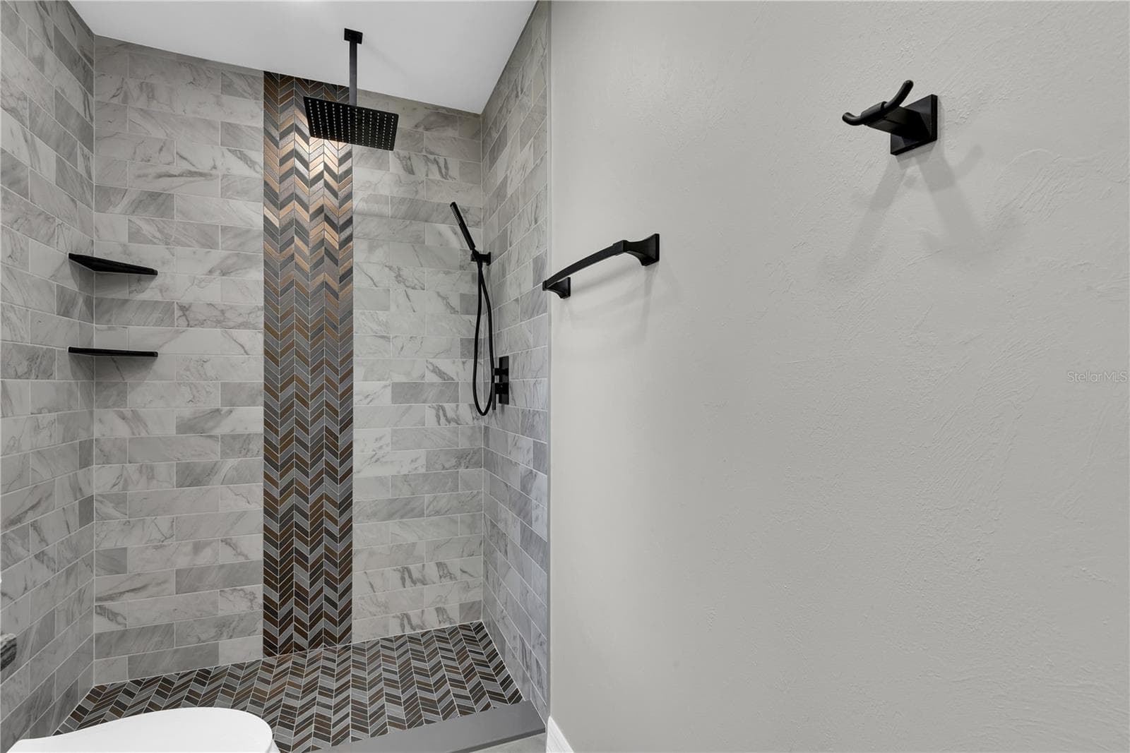 4838 primary bathroom - 4836-4838 MARINE DR, CAPE CORAL