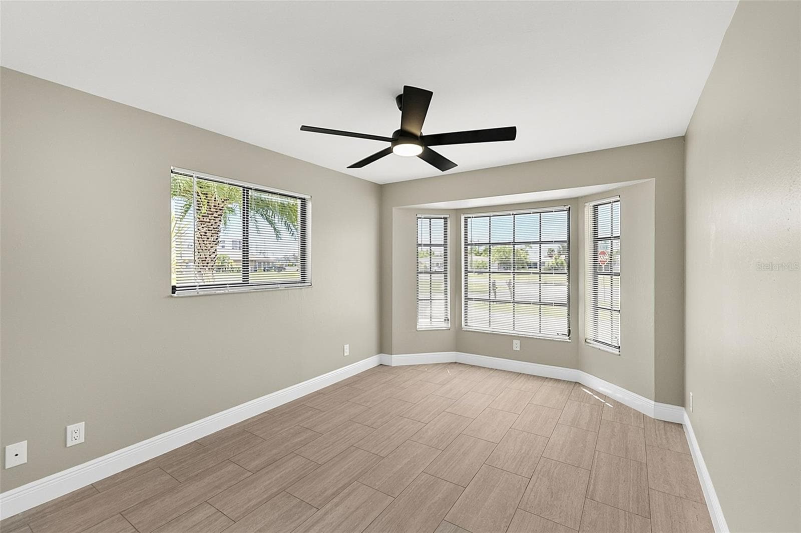 4836 guest room - 4836-4838 MARINE DR, CAPE CORAL