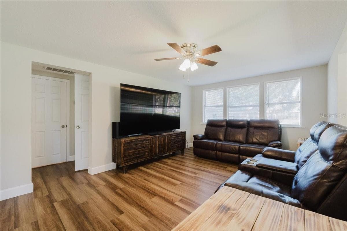 Single Family Residence at 2531 HEBB RD, AUBURNDALE, photo 8 of 31