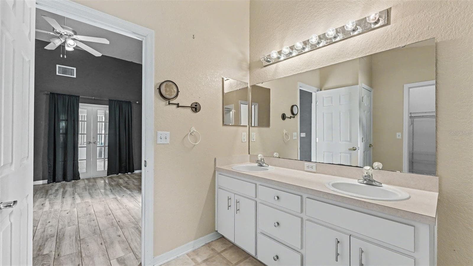 Single Family Residence at 1793 GREY FOX DR, LAKELAND, photo 19 of 39