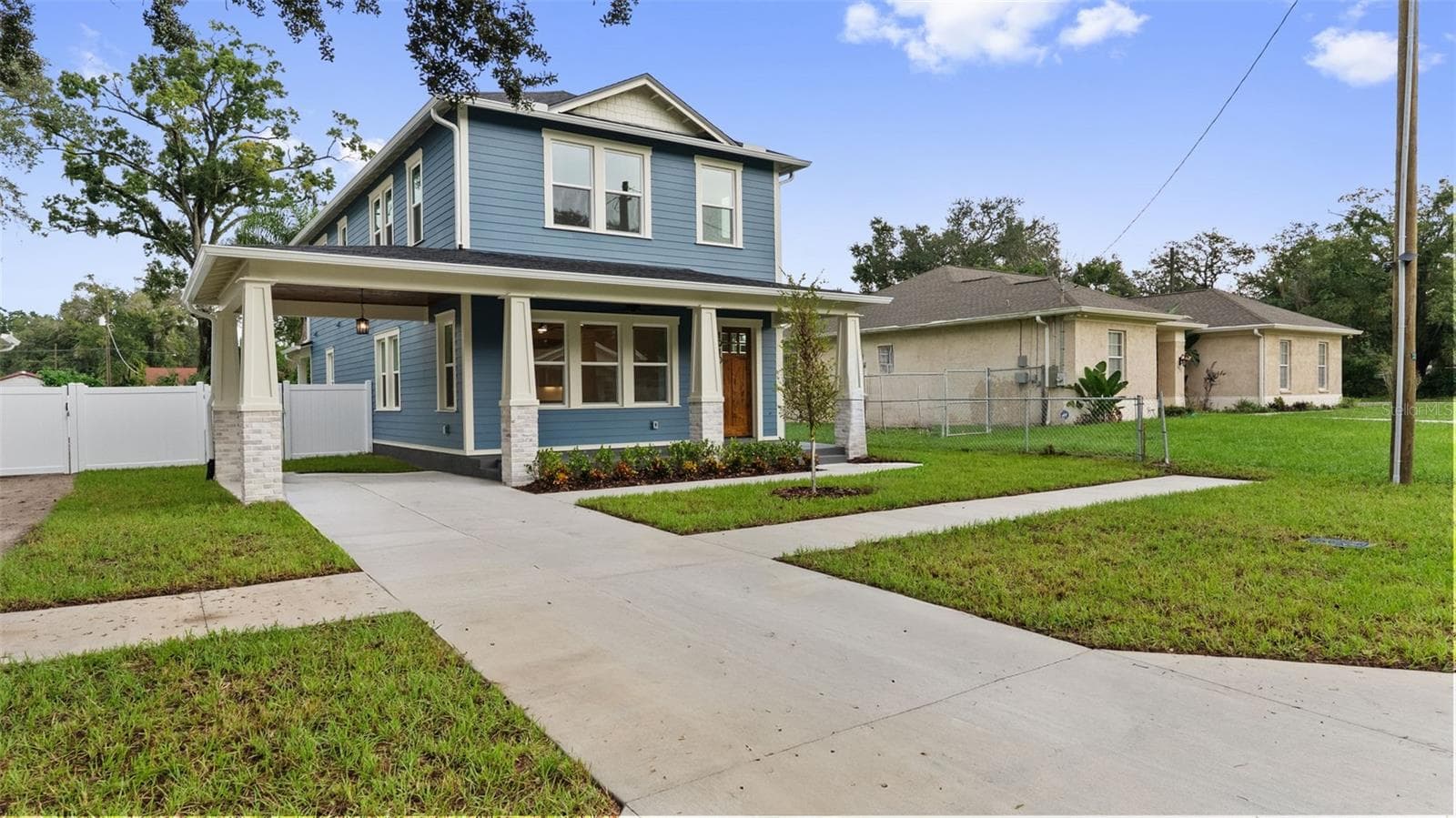Single Family Residence at 1910 E GENESEE ST, TAMPA, photo 6 of 61