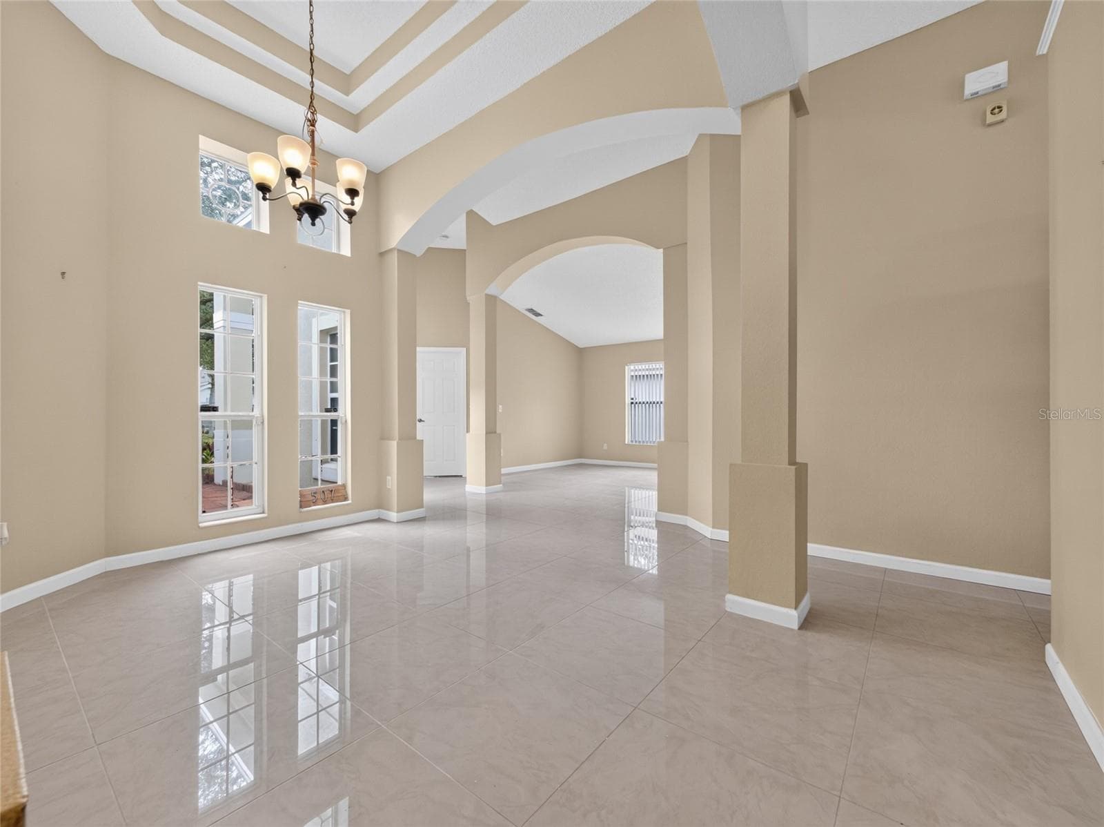 Single Family Residence at 507 CANARY ISLAND CT, ORLANDO, photo 6 of 42