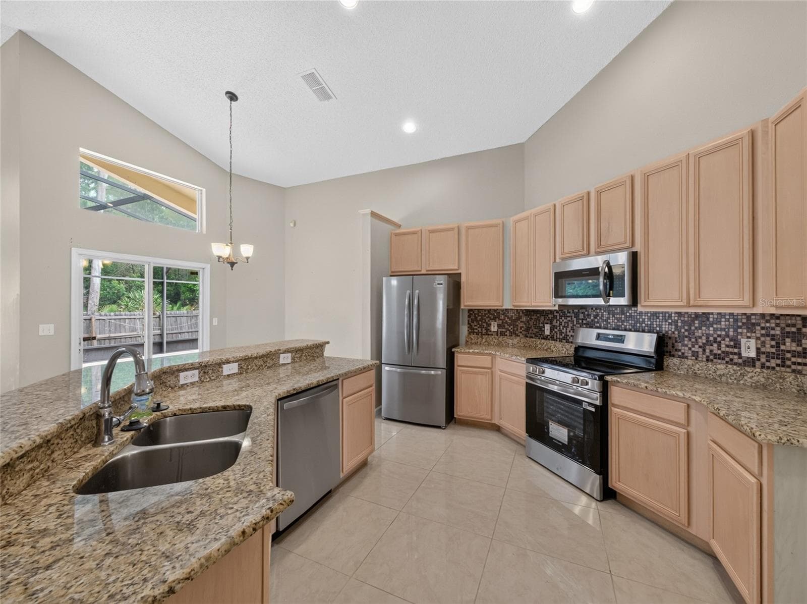 Single Family Residence at 507 CANARY ISLAND CT, ORLANDO, photo 12 of 42
