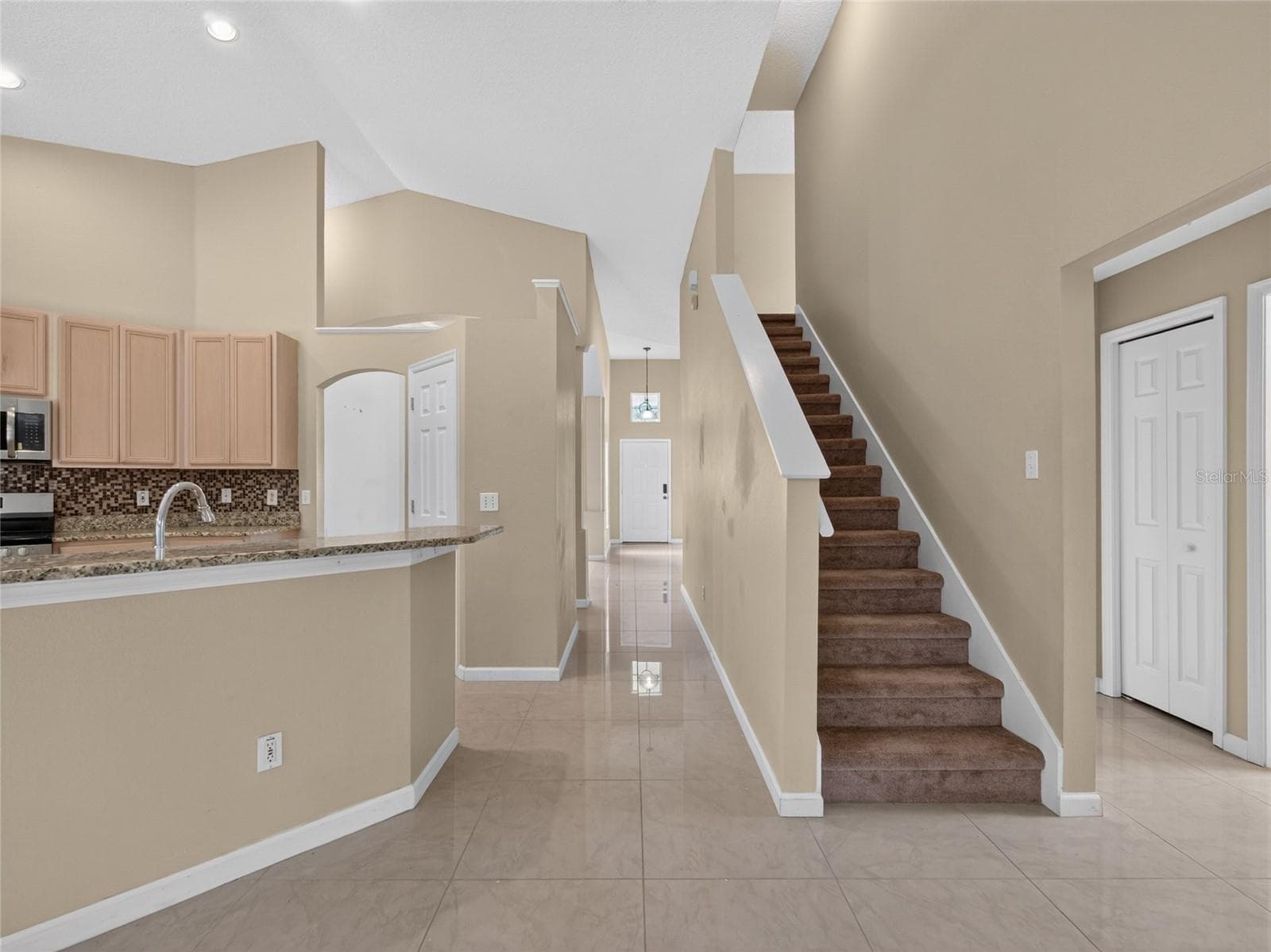 Single Family Residence at 507 CANARY ISLAND CT, ORLANDO, photo 17 of 42