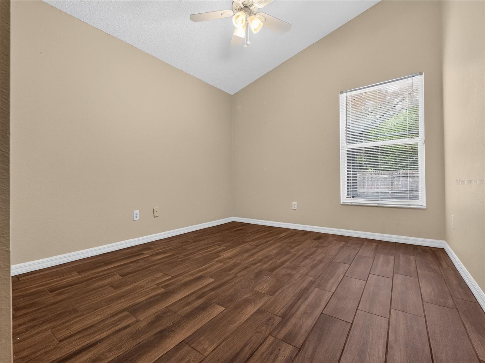 Single Family Residence at 507 CANARY ISLAND CT, ORLANDO, photo 21 of 42