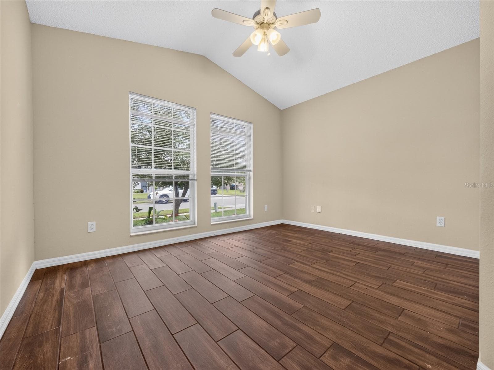 Single Family Residence at 507 CANARY ISLAND CT, ORLANDO, photo 22 of 42