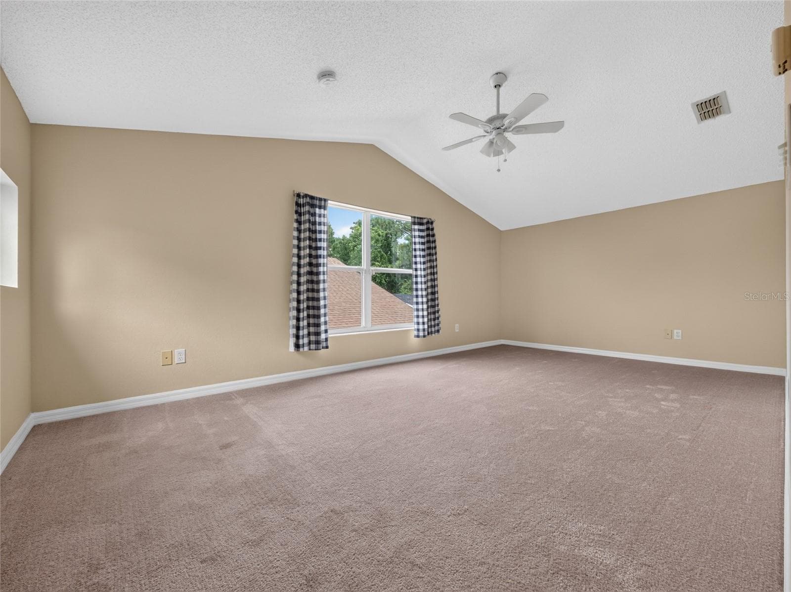 Single Family Residence at 507 CANARY ISLAND CT, ORLANDO, photo 25 of 42