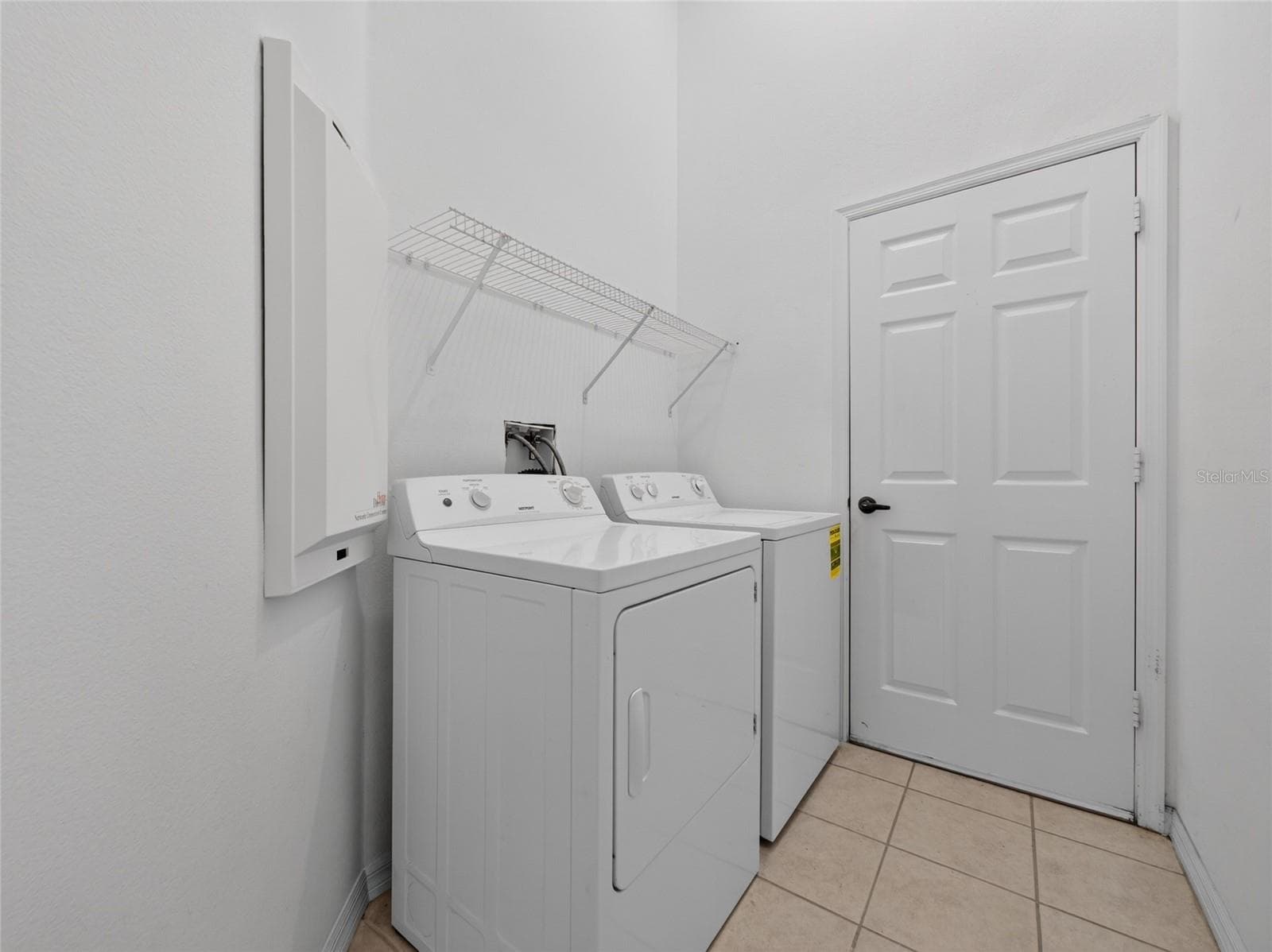 Single Family Residence at 507 CANARY ISLAND CT, ORLANDO, photo 32 of 42