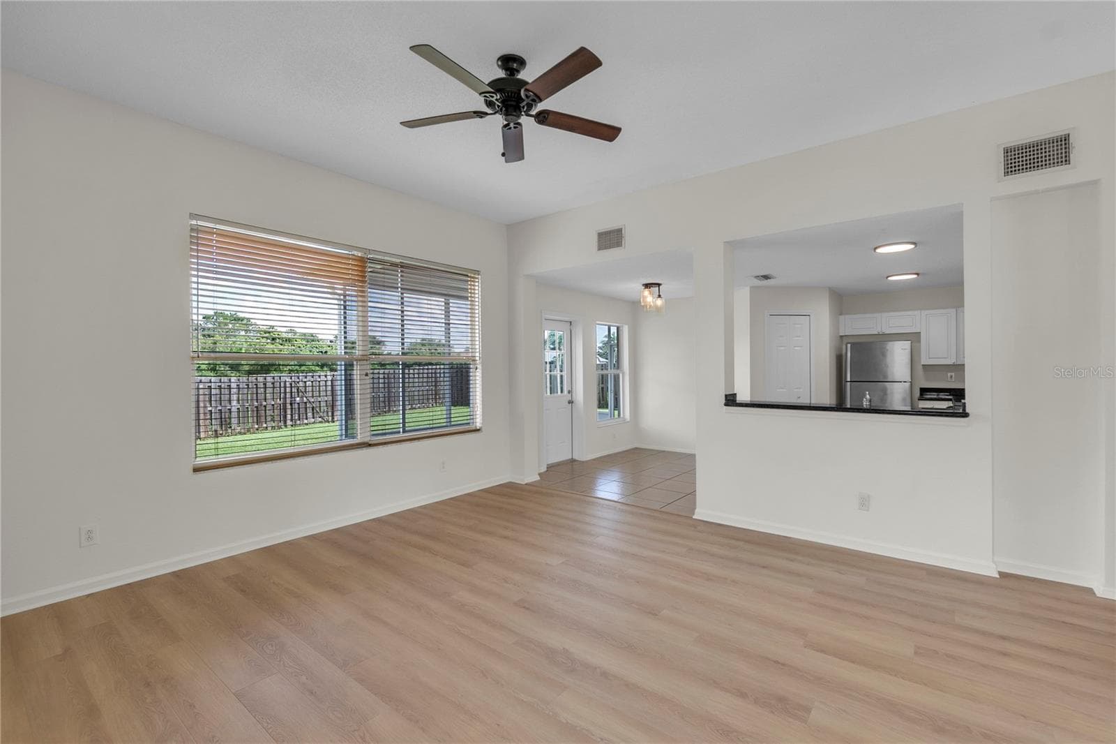 Single Family Residence at 11779 SHIRBURN CIR, PARRISH, photo 8 of 32